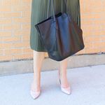 Little preview of today's #ootd post going live later this morning. I've found a new pleated skirt t...